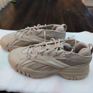 Reebok Women's Sneakers in Tan and Cream